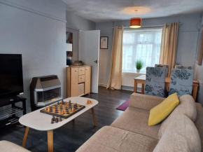Poynters House - Huku Kwetu Luton & Dunstable - Spacious 2 Bedroom House